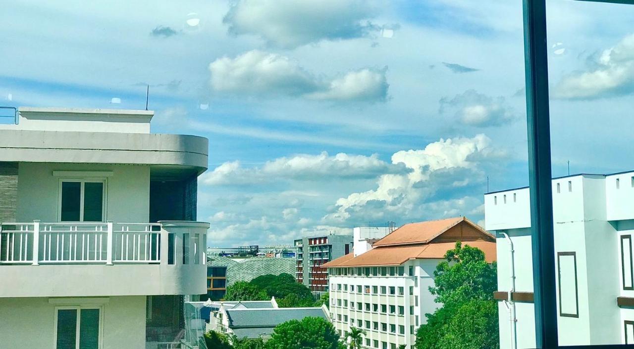 Mountain & City View Panorama At Nimman Chiang Mai Exterior photo